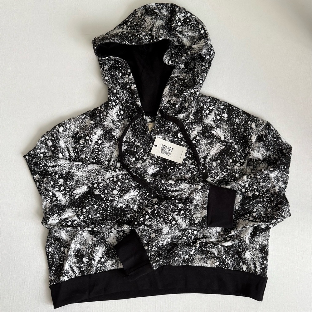 NWT ELEVENPARIS White Black Pattern Printed Cropped Sweatshirt Hoodie Size L $99
